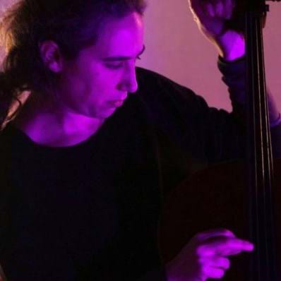 Hannah Marshall playing the cello