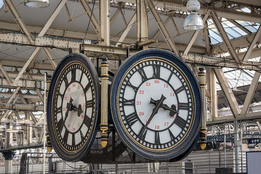 4-faced railway clock at Waterloo station