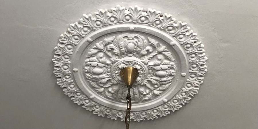 A white ceiling rose